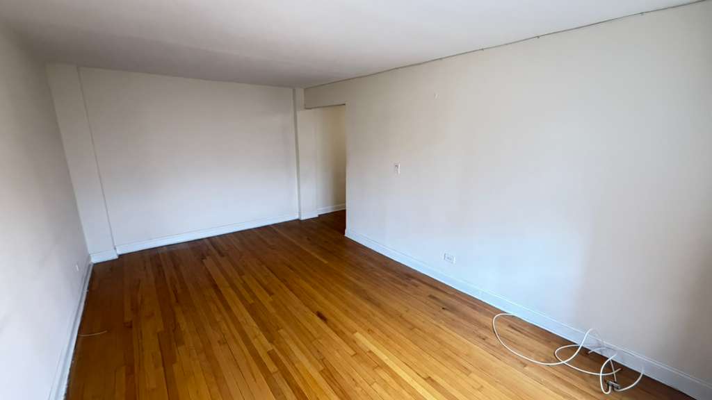 Apartment 77th Street  Queens, NY 11372, MLS-RD5711-14