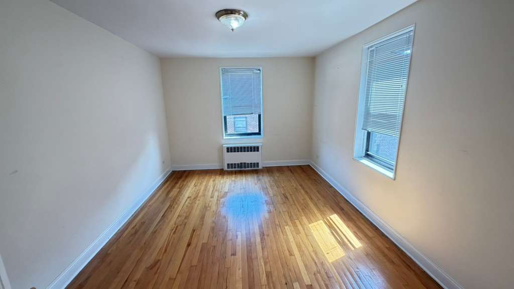 Apartment 77th Street  Queens, NY 11372, MLS-RD5711-18