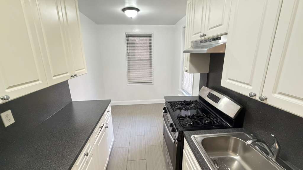 Apartment 77th Street Queens, NY 11372, MLS-RD5712-4