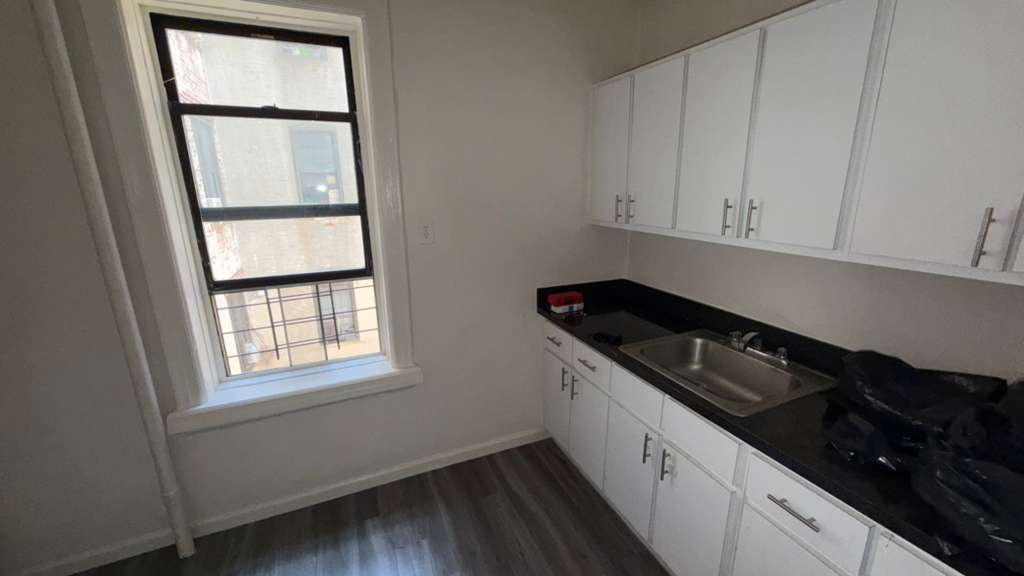 Apartment 35th Avenue Queens, NY 11372, MLS-RD5713-3