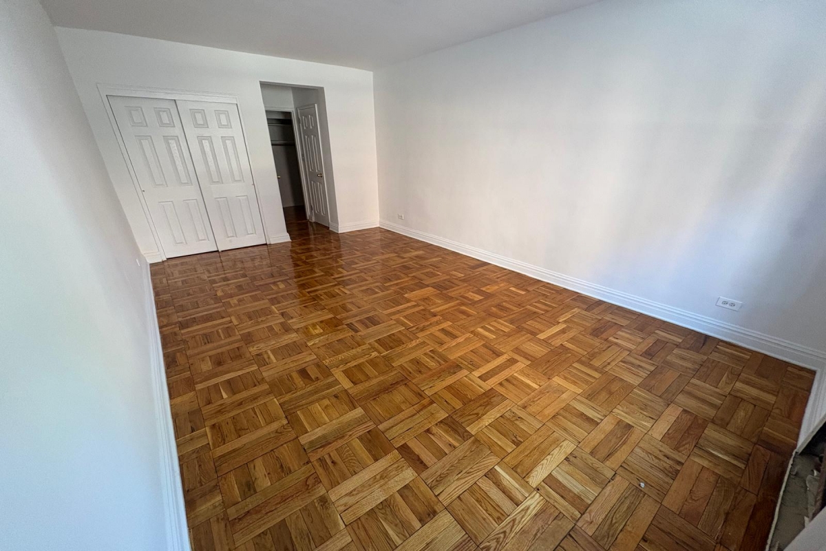 Apartment 67th Drive  Queens, NY 11375, MLS-RD5722-8