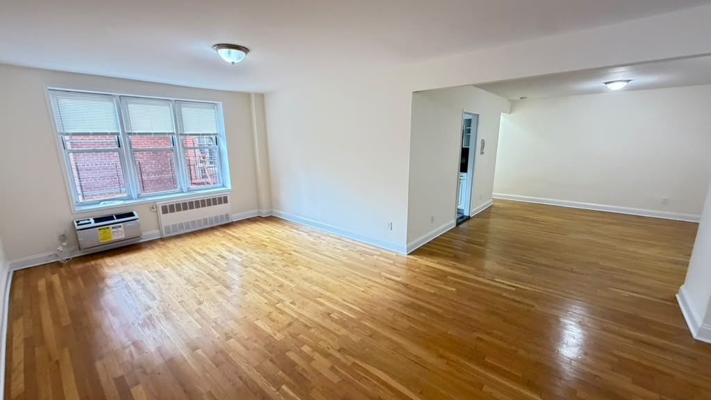 Apartment 150th Street  Queens, NY 11367, MLS-RD5732-8