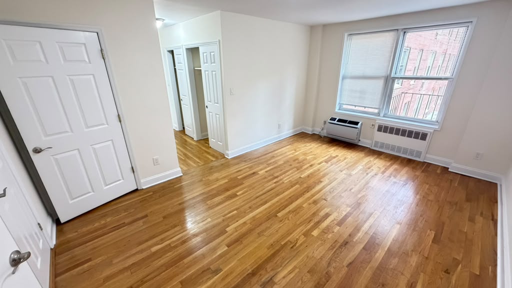 Apartment 150th Street  Queens, NY 11367, MLS-RD5732-14