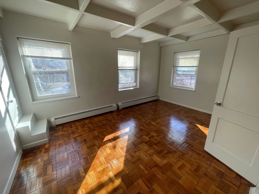 Apartment Village Road  Queens, NY 11435, MLS-RD5733-17