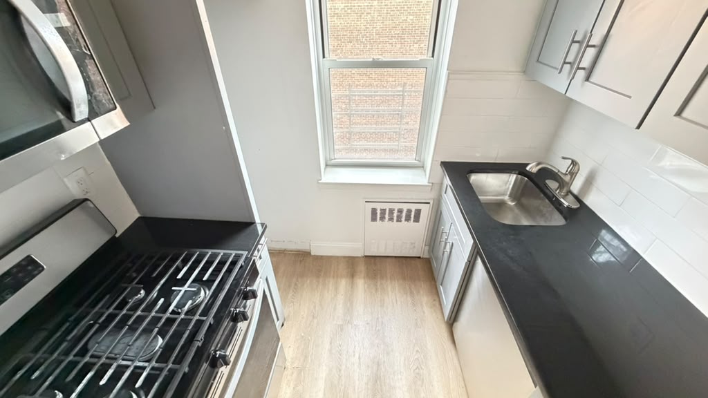 Apartment 118th Street Queens, NY 11415, MLS-RD5734-5
