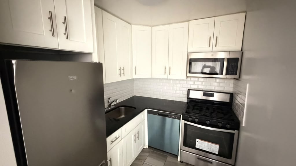 Apartment 34th Avenue Queens, NY 11354, MLS-RD5735-2