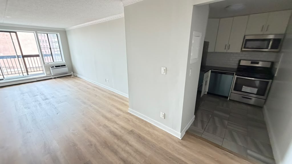 Apartment 34th Avenue Queens, NY 11354, MLS-RD5735-10