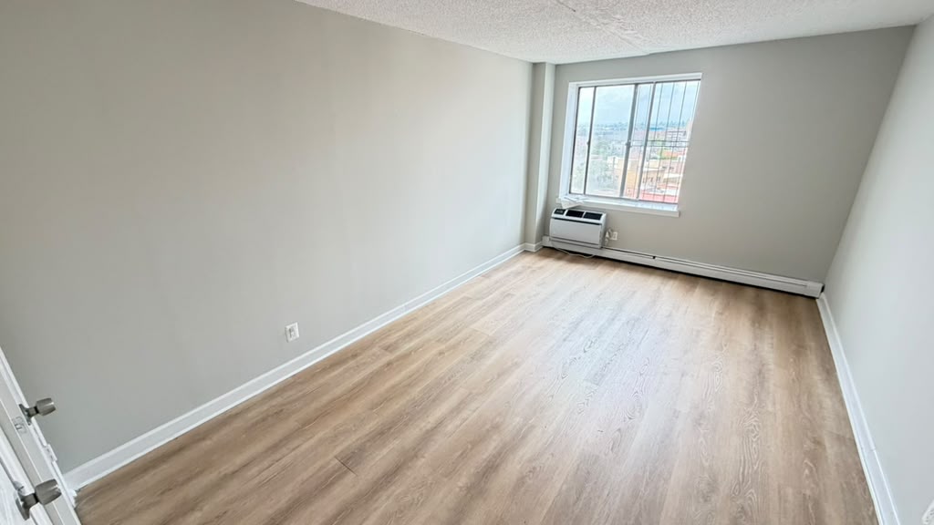 Apartment 34th Avenue Queens, NY 11354, MLS-RD5735-12