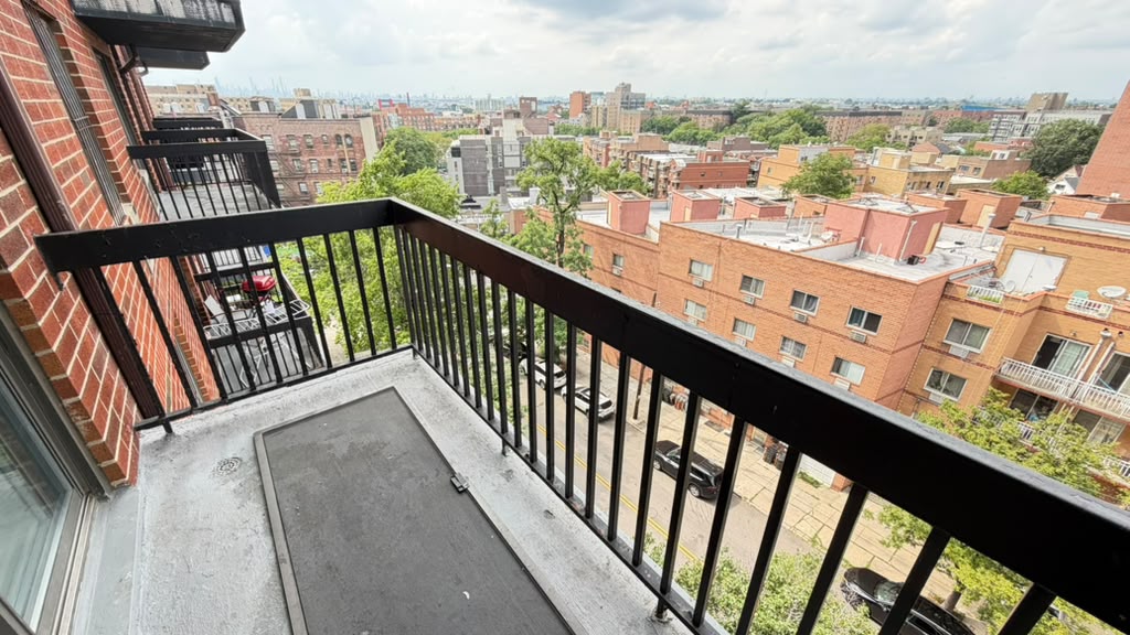 Apartment 34th Avenue Queens, NY 11354, MLS-RD5735-16