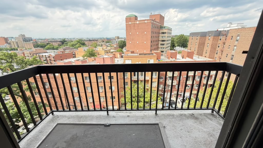 Apartment 34th Avenue Queens, NY 11354, MLS-RD5735-17