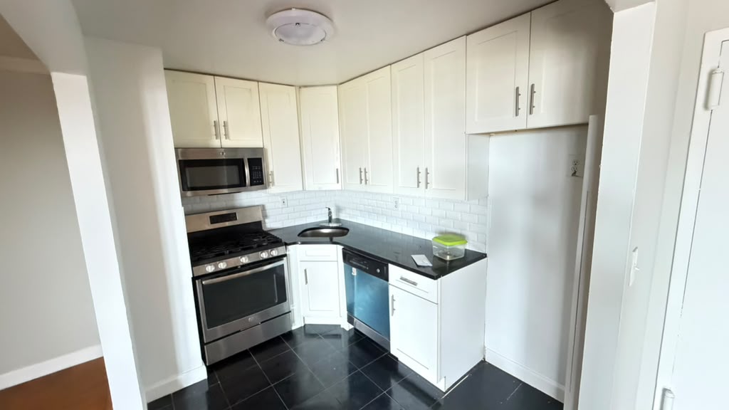 Apartment 34th Avenue Queens, NY 11354, MLS-RD5736-2