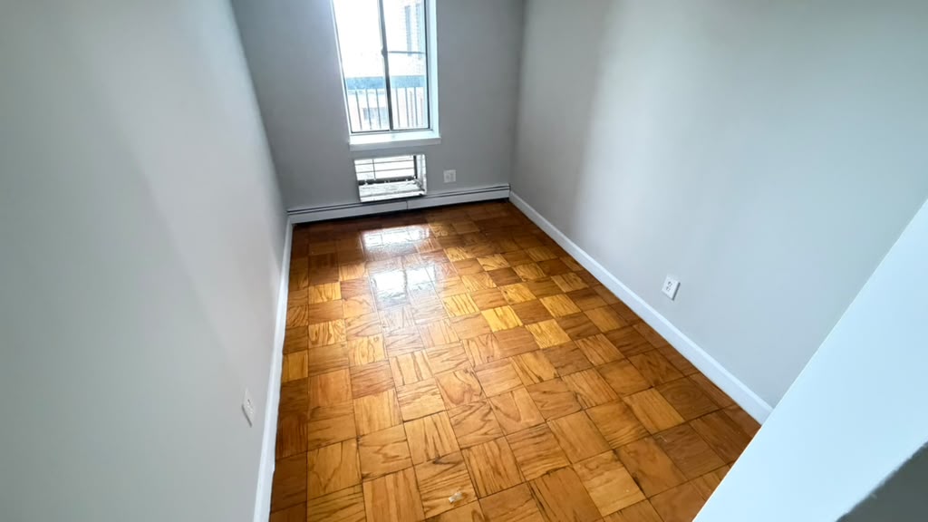 Apartment 34th Avenue Queens, NY 11354, MLS-RD5736-8
