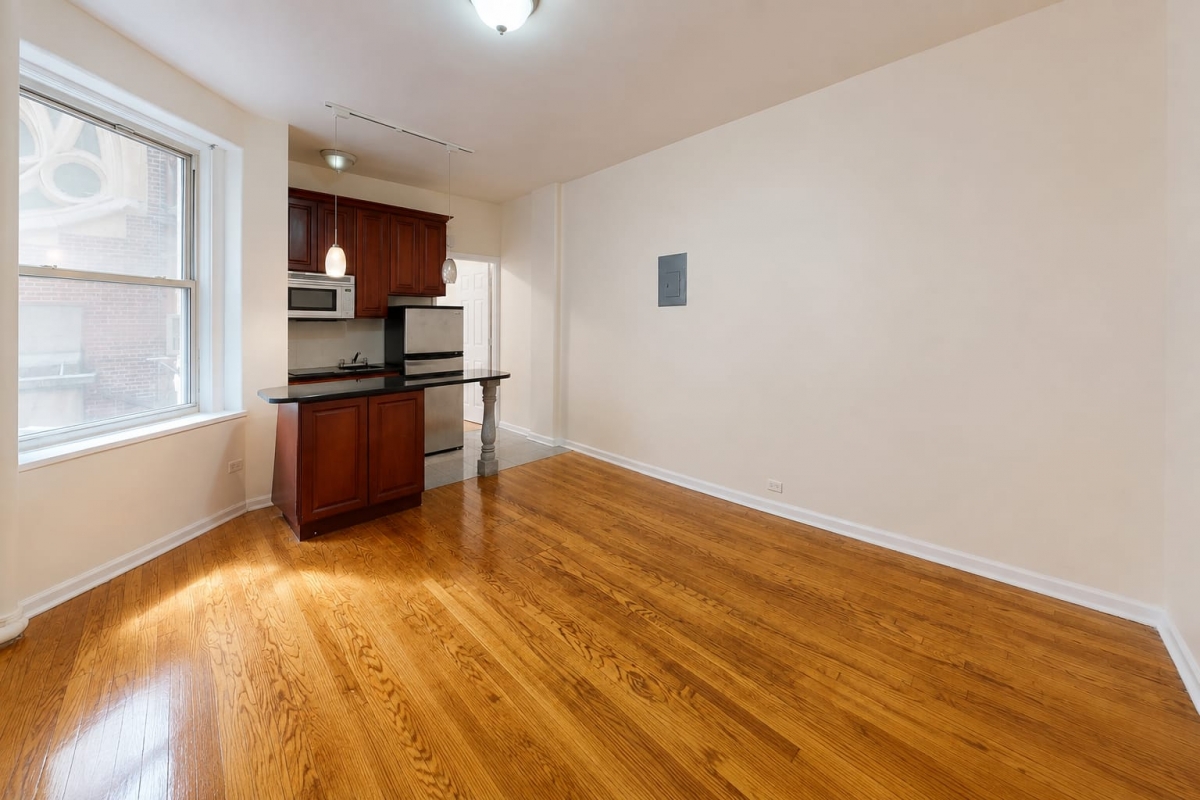 Apartment 71st Street  Manhattan, NY 10023, MLS-RD5740-4