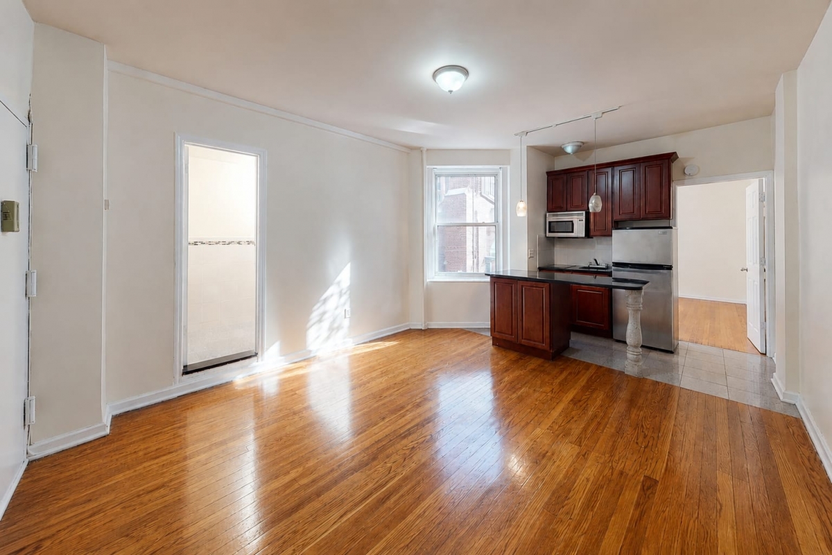 Apartment 71st Street  Manhattan, NY 10023, MLS-RD5740-5