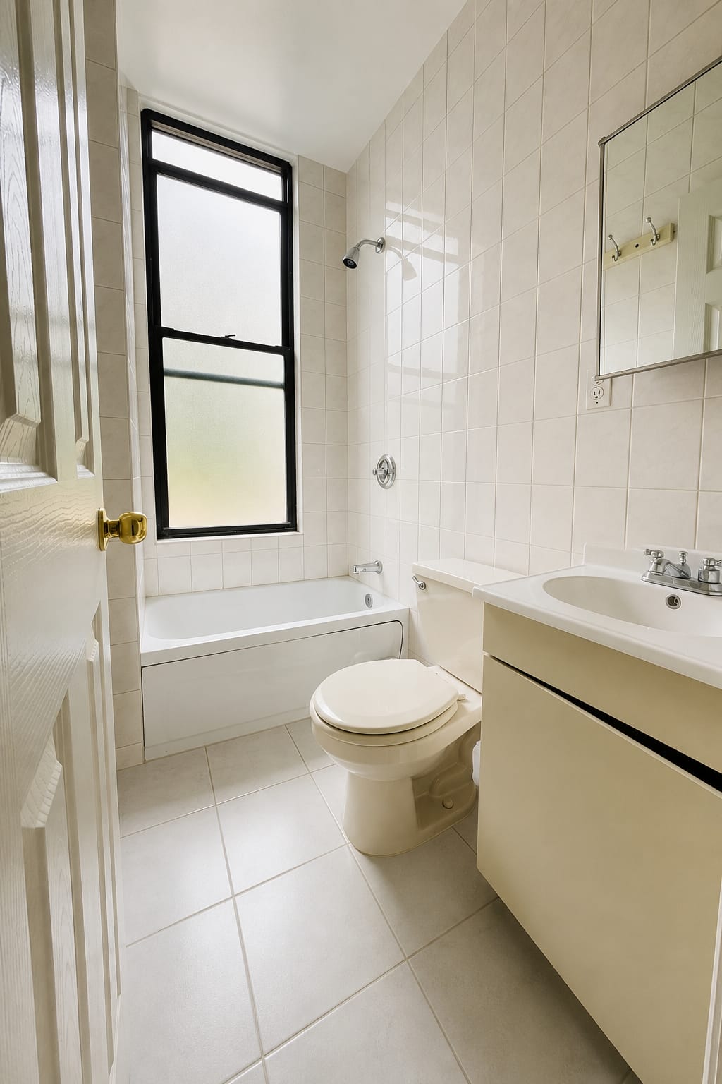 Apartment 2nd Avenue  Manhattan, NY 10028, MLS-RD5741-18