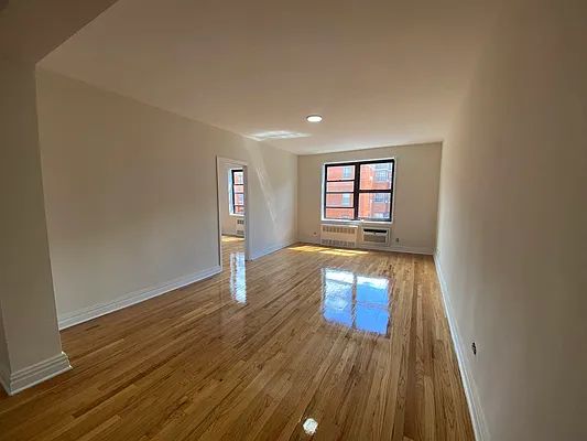 Apartment 67th Drive  Queens, NY 11375, MLS-RD5752-18