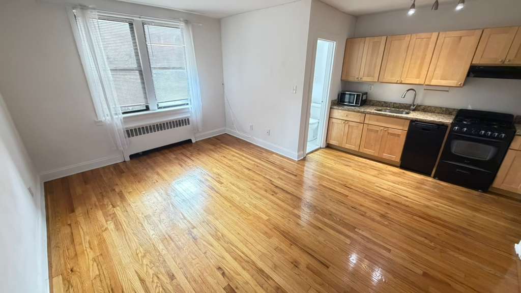 Apartment 113th Street Queens, NY 11375, MLS-RD5756-13