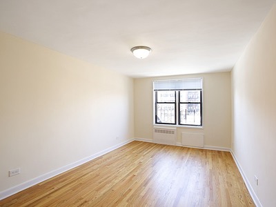 Apartment Crescent Street Queens, NY 11106, MLS-RD5762-5