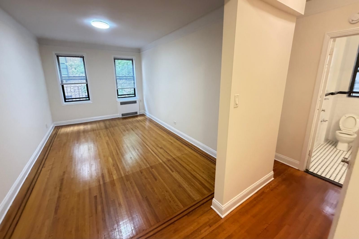 Apartment 167th Street Queens, NY 11358, MLS-RD5767-10