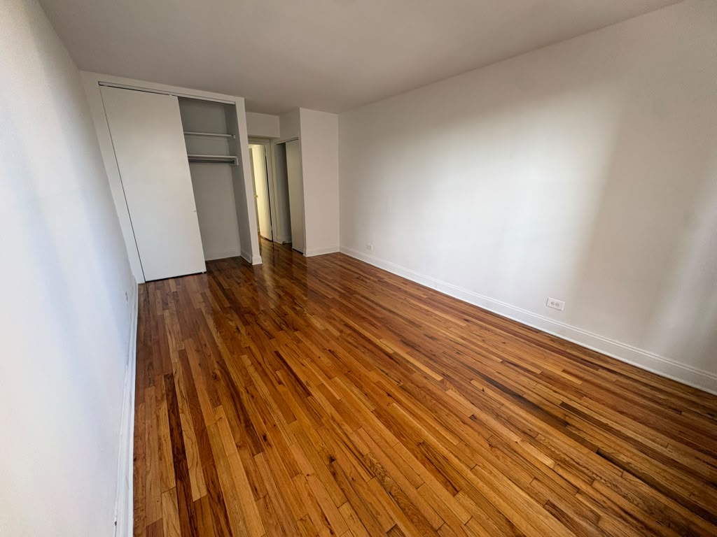 Apartment 103rd Street  Queens, NY 11375, MLS-RD5768-4