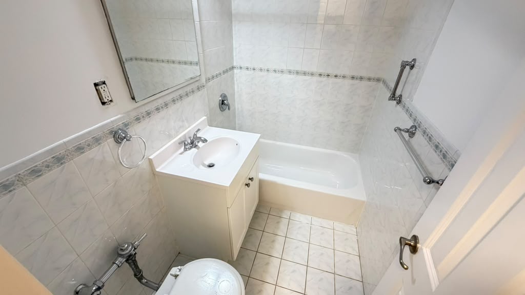 Apartment 150th Street Queens, NY 11367, MLS-RD5786-18