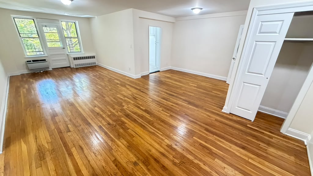 Apartment 150th Street Queens, NY 11367, MLS-RD5787-10