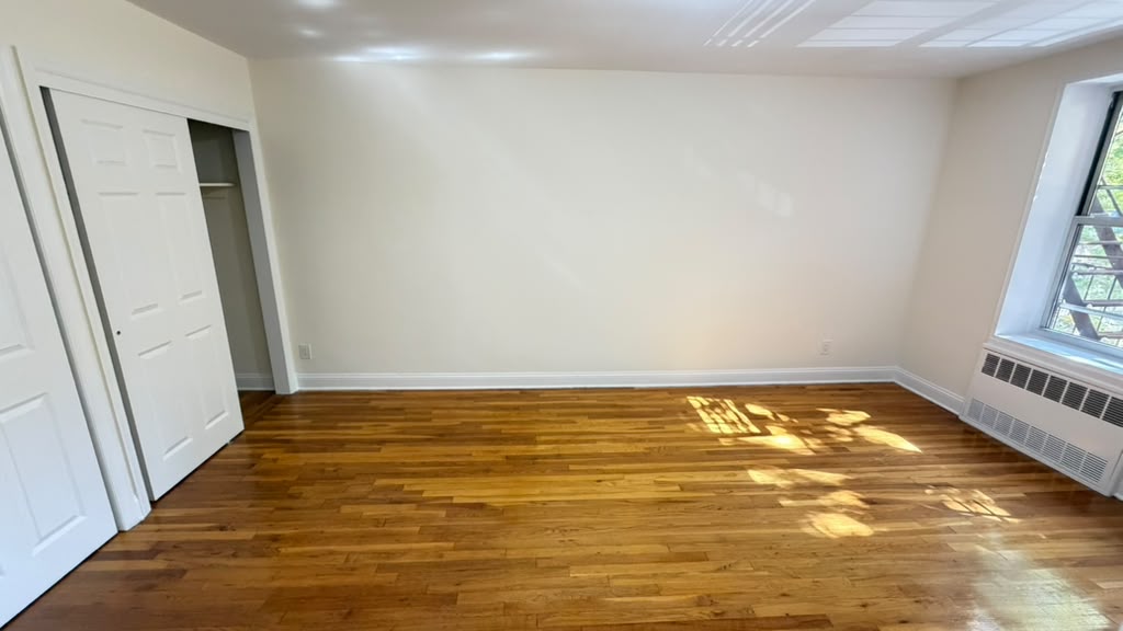Apartment 150th Street Queens, NY 11367, MLS-RD5787-17