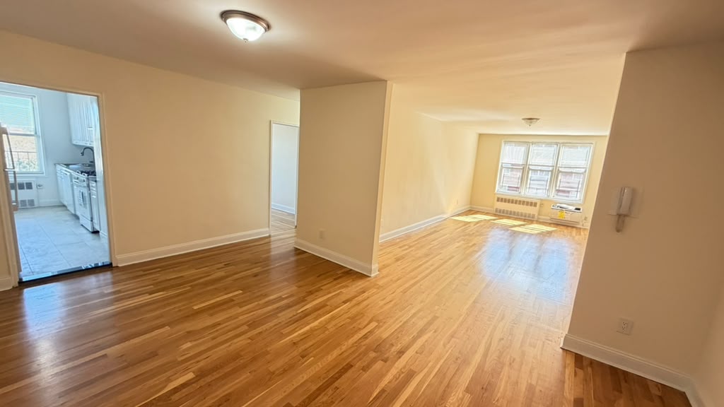 Apartment 150th Street Queens, NY 11367, MLS-RD5788-15