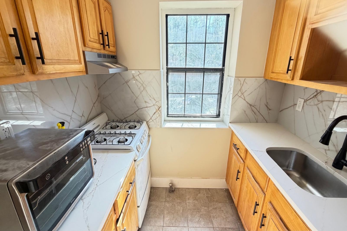 Apartment 79th Avenue Queens, NY 11367, MLS-RD5789-5