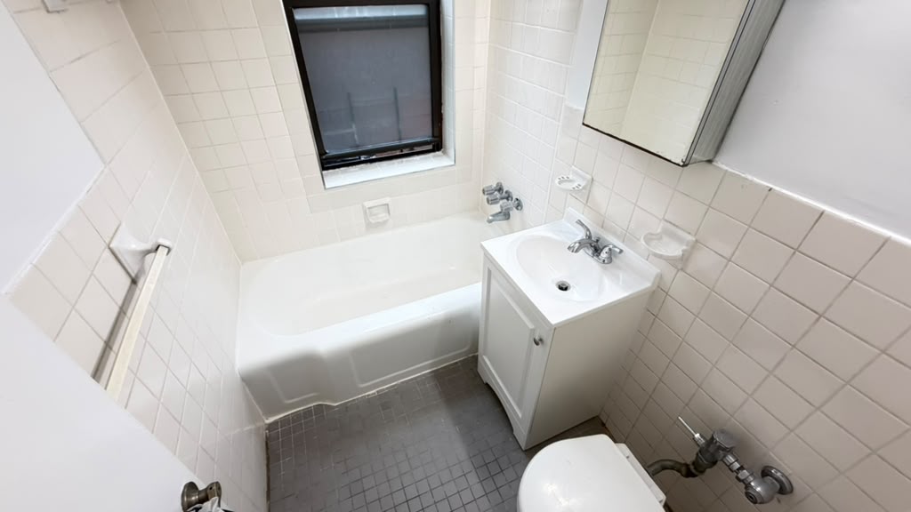 Apartment 77th Street Queens, NY 11372, MLS-RD5793-16