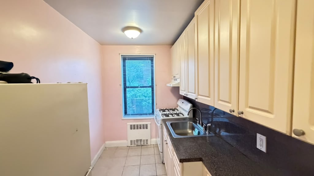 Apartment 77th Street Queens, NY 11372, MLS-RD5795-4