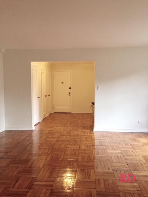 Apartment Yellowstone Blvd  Queens, NY 11375, MLS-RD1041-9
