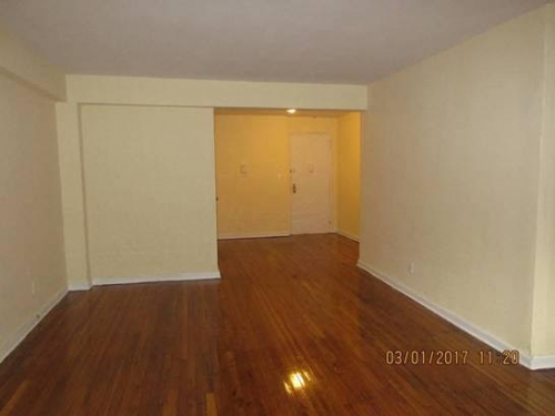 Apartment Sanford Avenue  Queens, NY 11375, MLS-RD1067-8