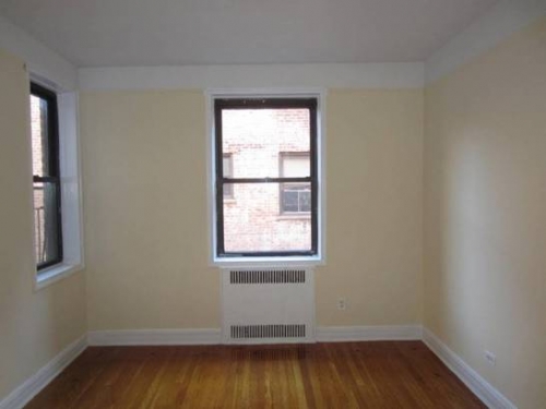 Apartment Elmhurst Avenue  Queens, NY 11373, MLS-RD1078-2