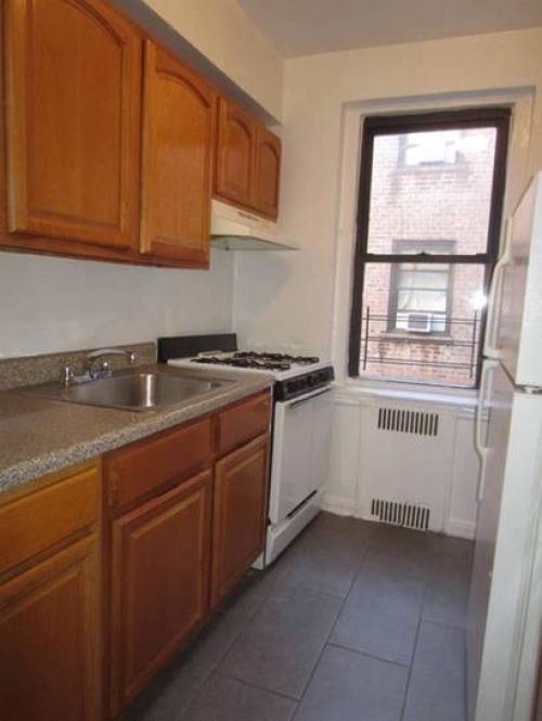 Apartment Elmhurst Avenue  Queens, NY 11373, MLS-RD1078-4