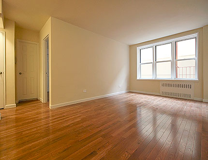 Apartment Parsons Boulevard  Queens, NY 11354, MLS-RD1098-4