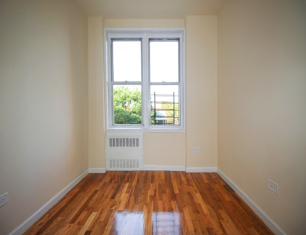 Apartment 147th Street  Queens, NY 11354, MLS-RD1103-7