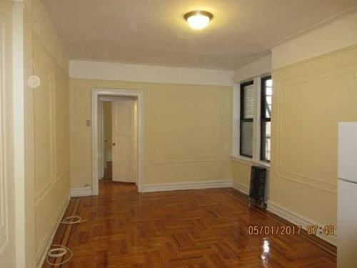 Apartment 33rd Street  Queens, NY 11106, MLS-RD1226-5
