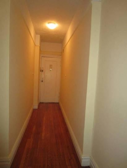 Apartment 147th Street  Queens, NY 11354, MLS-RD1339-2