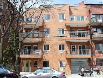 Condo in Briarwood - 84th Drive  Queens, NY 11435